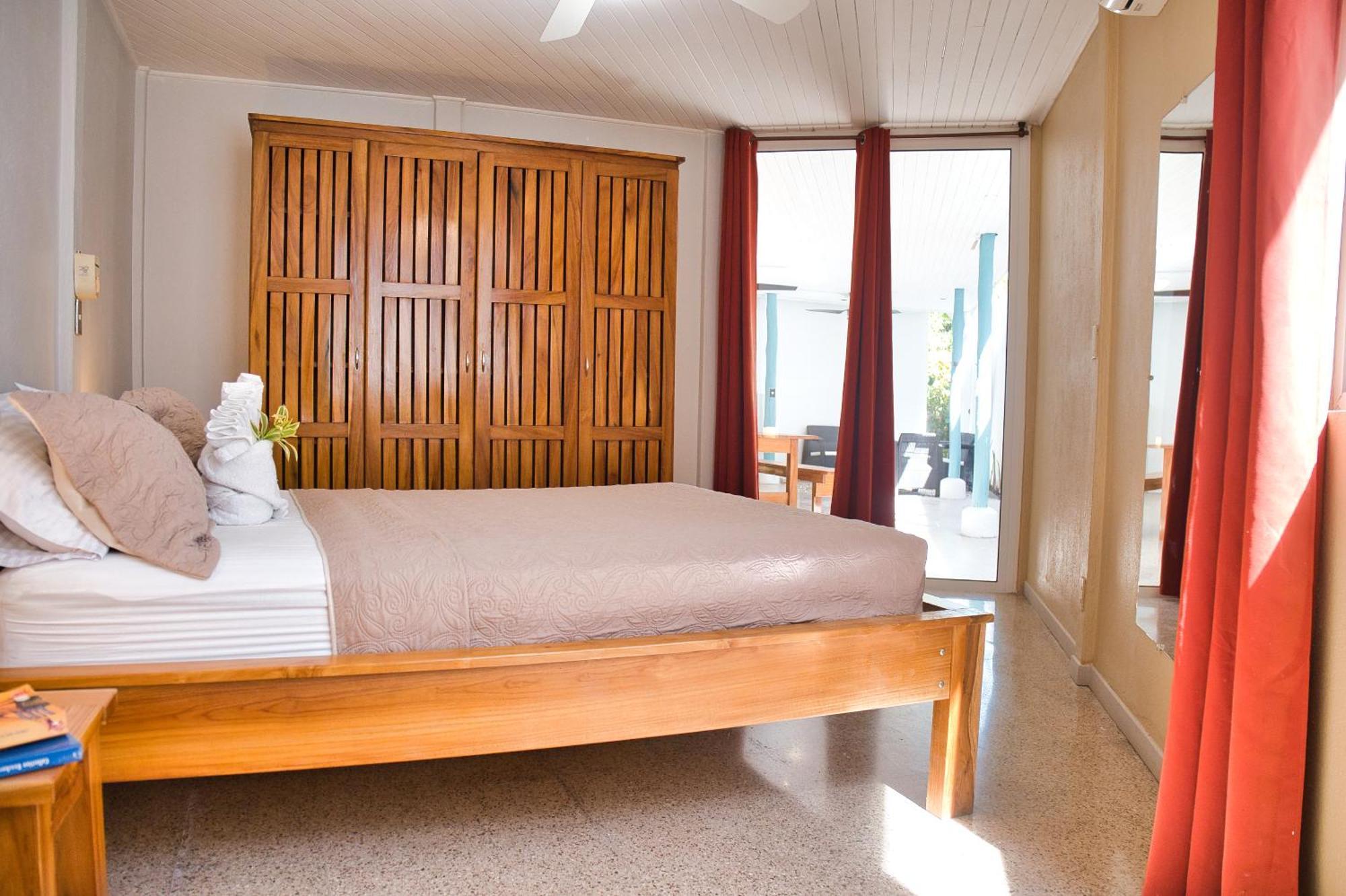 Pacific Hotel Sámara